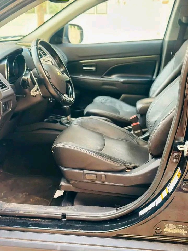 Ford Escape carré – Image 2