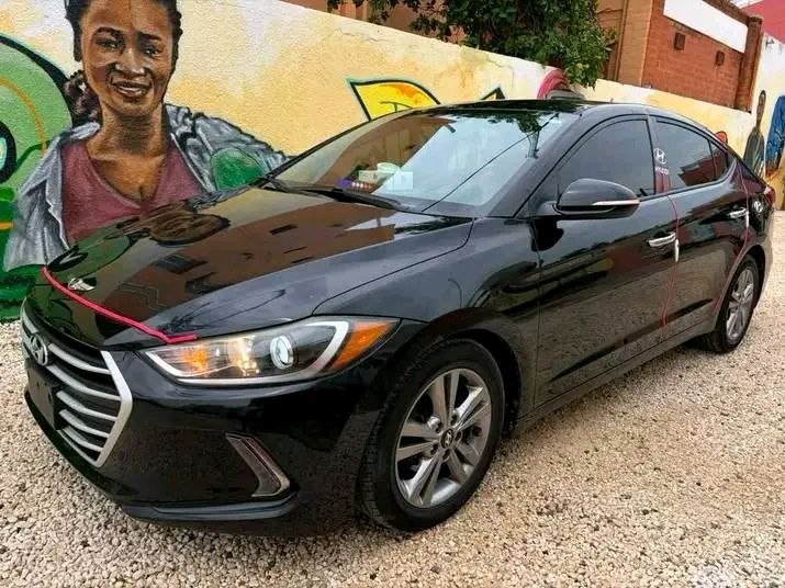 Hyundai Elantra – Image 5