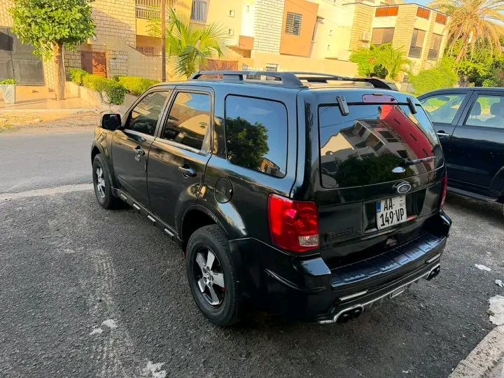Ford Escape carré – Image 5