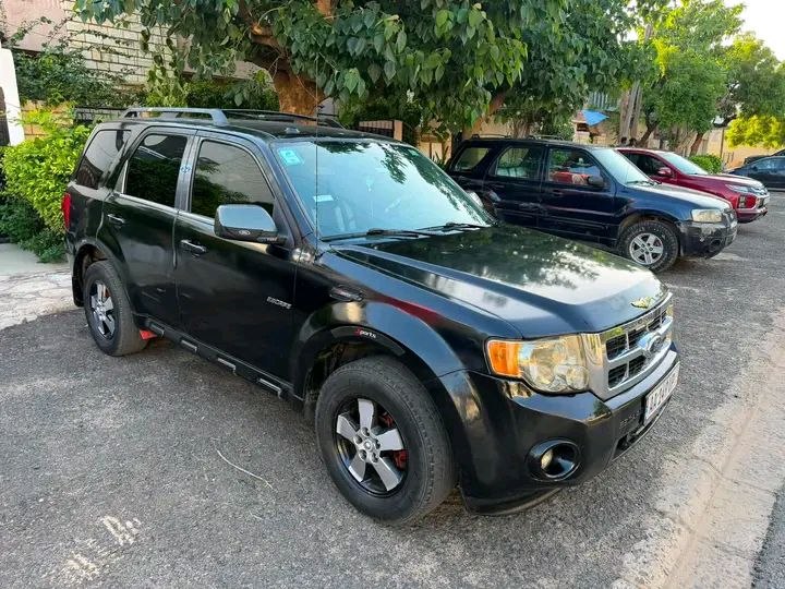 Ford Escape carré – Image 6