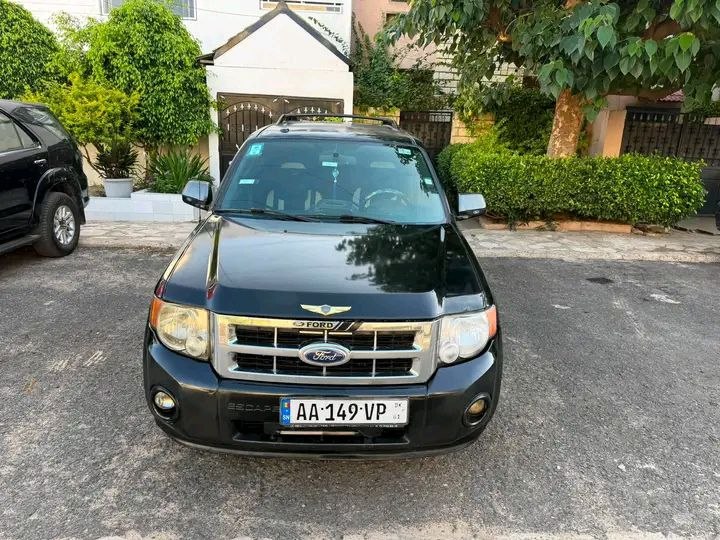 Ford Escape carré